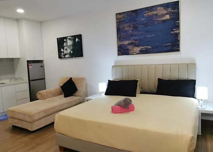 Apple Home 2 At Menara Simfoni, King Size Bed, Cheras, Nexflix, Wifi, Parking