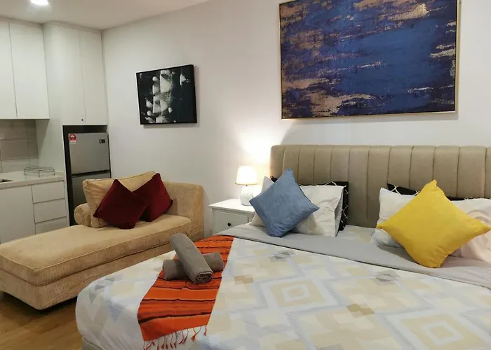 Apple Home 2 At Menara Simfoni, King Size Bed, Cheras, Nexflix, Wifi, Parking