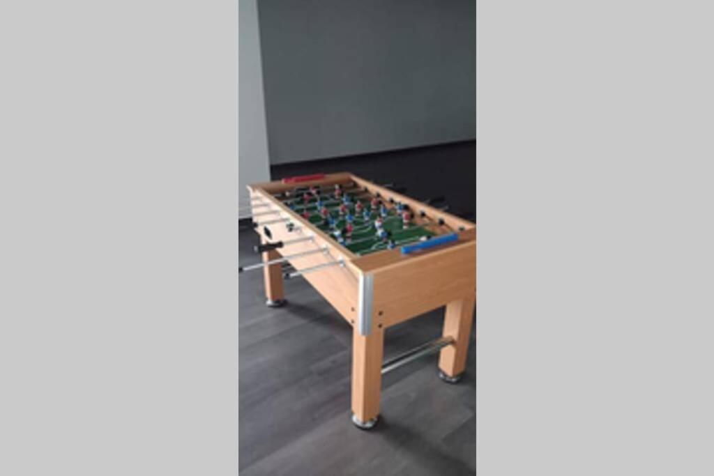 Apple 2 At Menara Simfoni, King Size Bed, Cheras, Nexflix, Wifi, Parking * Seri Kembangan