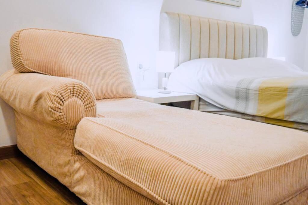 Apple 2 At Menara Simfoni, King Size Bed, Cheras, Nexflix, Wifi, Parking Seri Kembangan