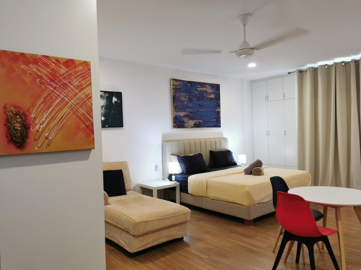 Apple 2 At Menara Simfoni, King Size Bed, Cheras, Nexflix, Wifi, Parking *