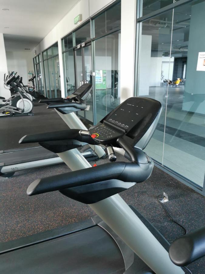 Apple 2 At Menara Simfoni, King Size Bed, Cheras, Nexflix, Wifi, Parking Seri Kembangan