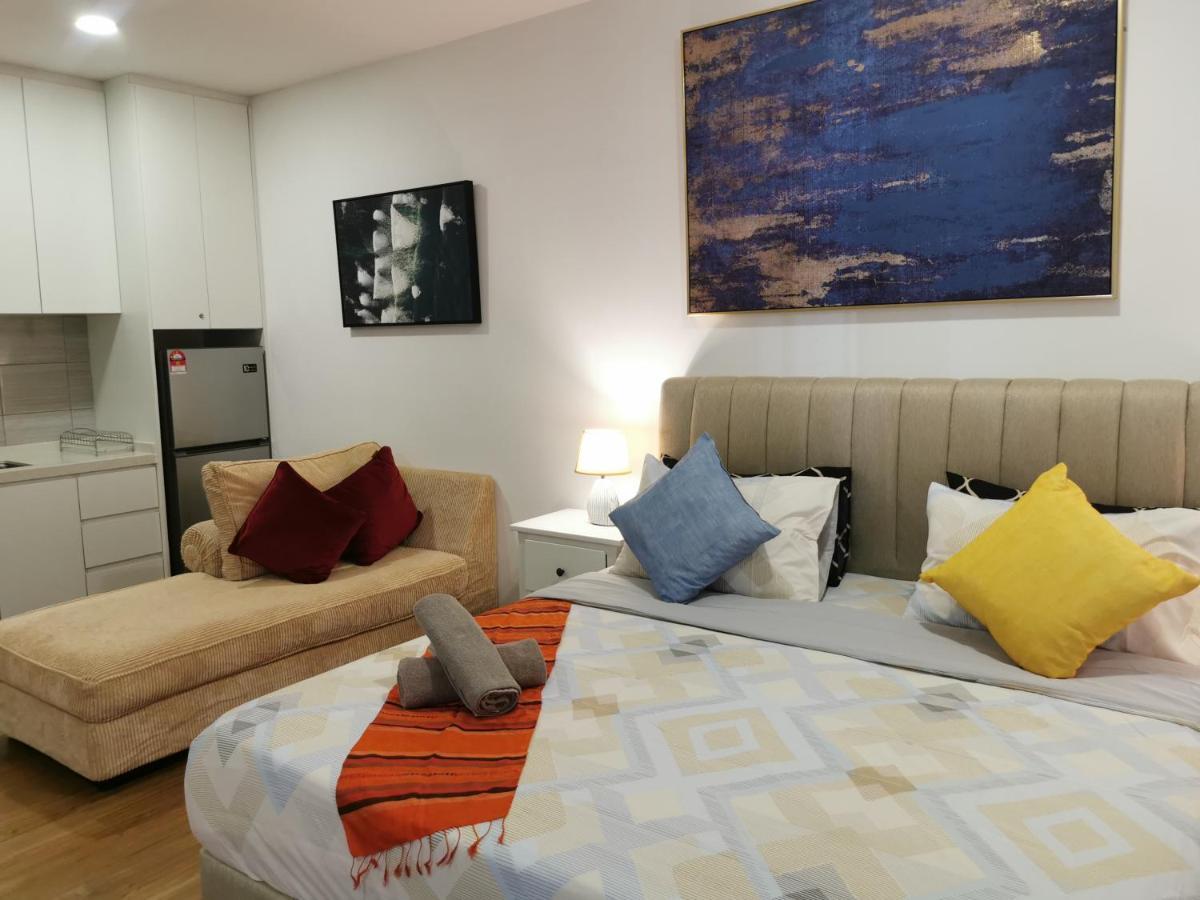 Apartment Apple 2 At Menara Simfoni, King Size Bed, Cheras, Nexflix, Wifi, Parking Seri Kembangan